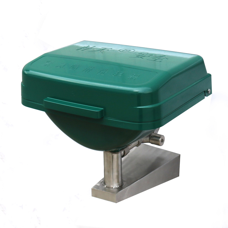 BTG13-L 挂壁式防冻ABS翻盖洗眼器